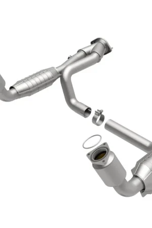 MagnaFlow Conv DF 99-00 Chevy Pickups 4.3L Money Back Guarantee