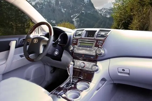 Must Have Toyota Highlander Sherwood 2D Flat Dash Kit