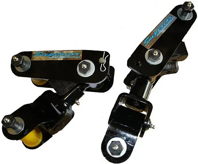 In Demand Superior Engineering Drop Shackles Front Pair (LandCruiser 60 Series)