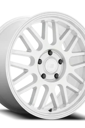 Motegi MR144 M9 SL 18x8.5 +42 5x108mm 72.6mm Hyper Silver Top Pick
